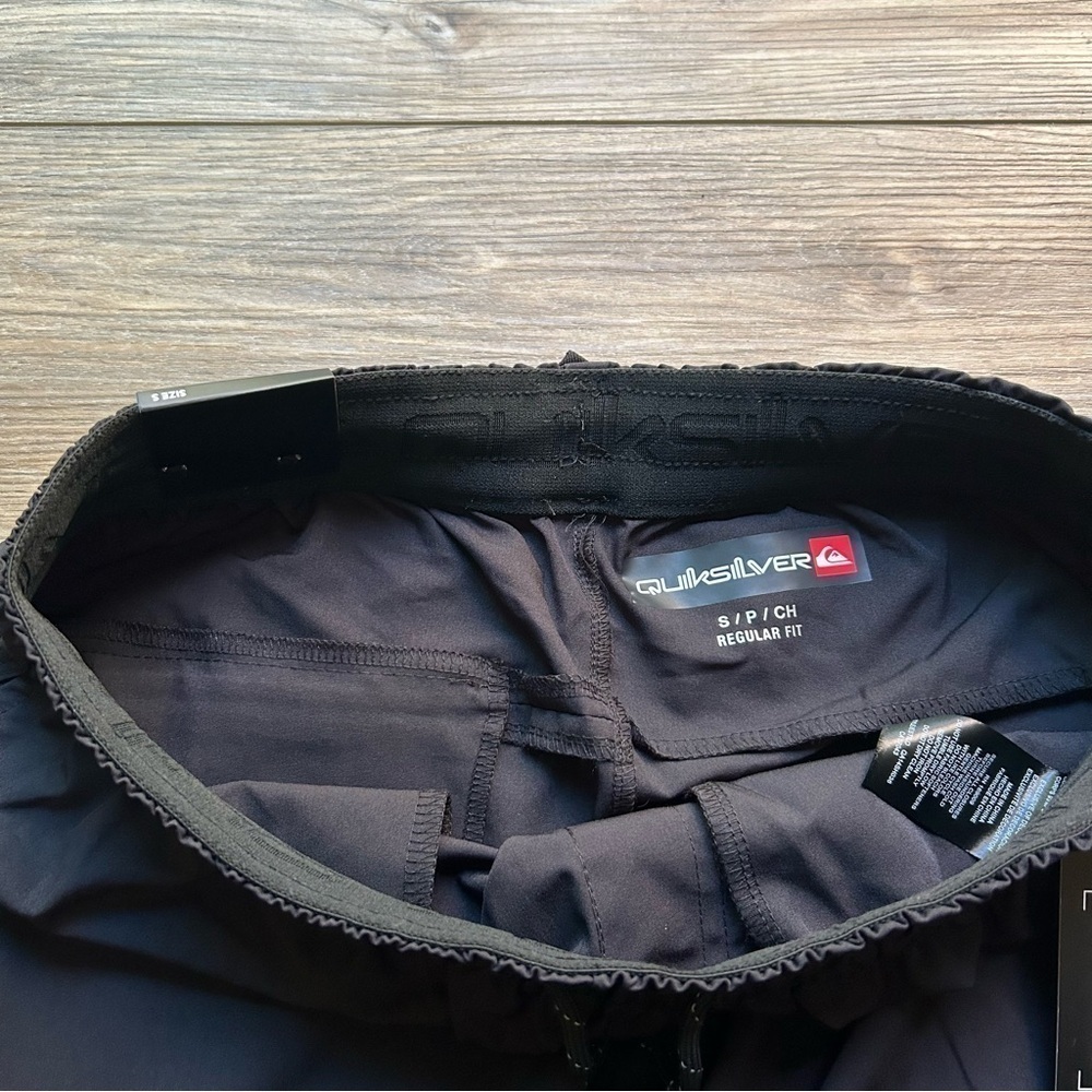 Quicksilver | Dryflight Black Workout Running Shorts (Small) - Picture 9 of 10